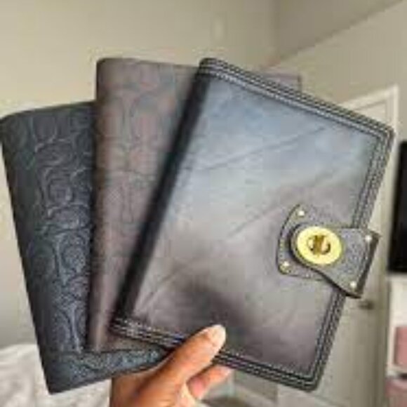 *NFS*DISO (DO NOT BUY) COACH VINTAGE TURNLOCK JOURNAL COVER - Picture 2 of 2